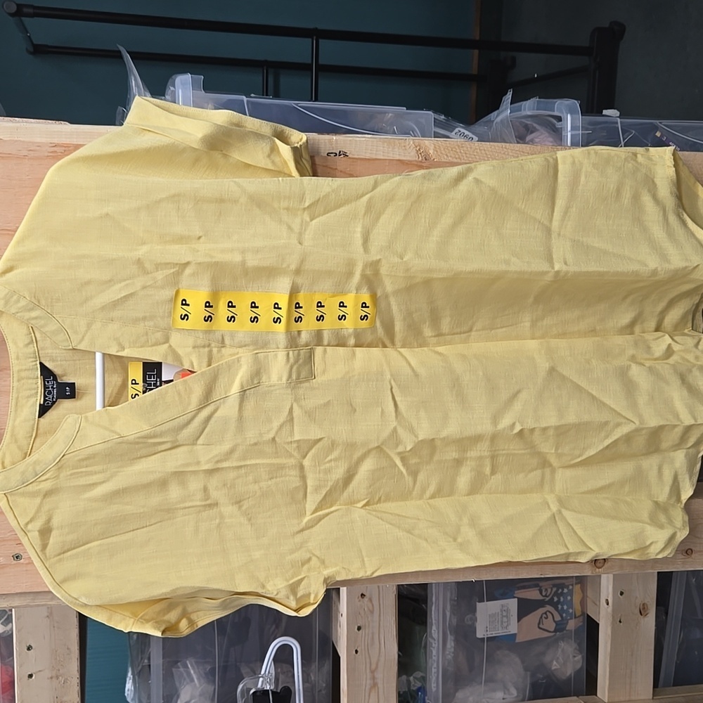 Rachel Rachel Roy Size S Yellow V-Neck T-Shirt Blouse